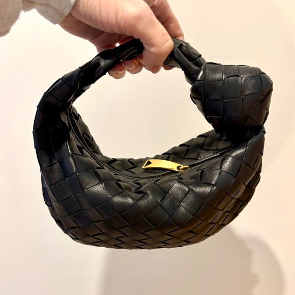 *SOLD* BOTTEGA VENETA Mini Jodie with dust bag and purchase tags from Ssense - Picture 12 of 16